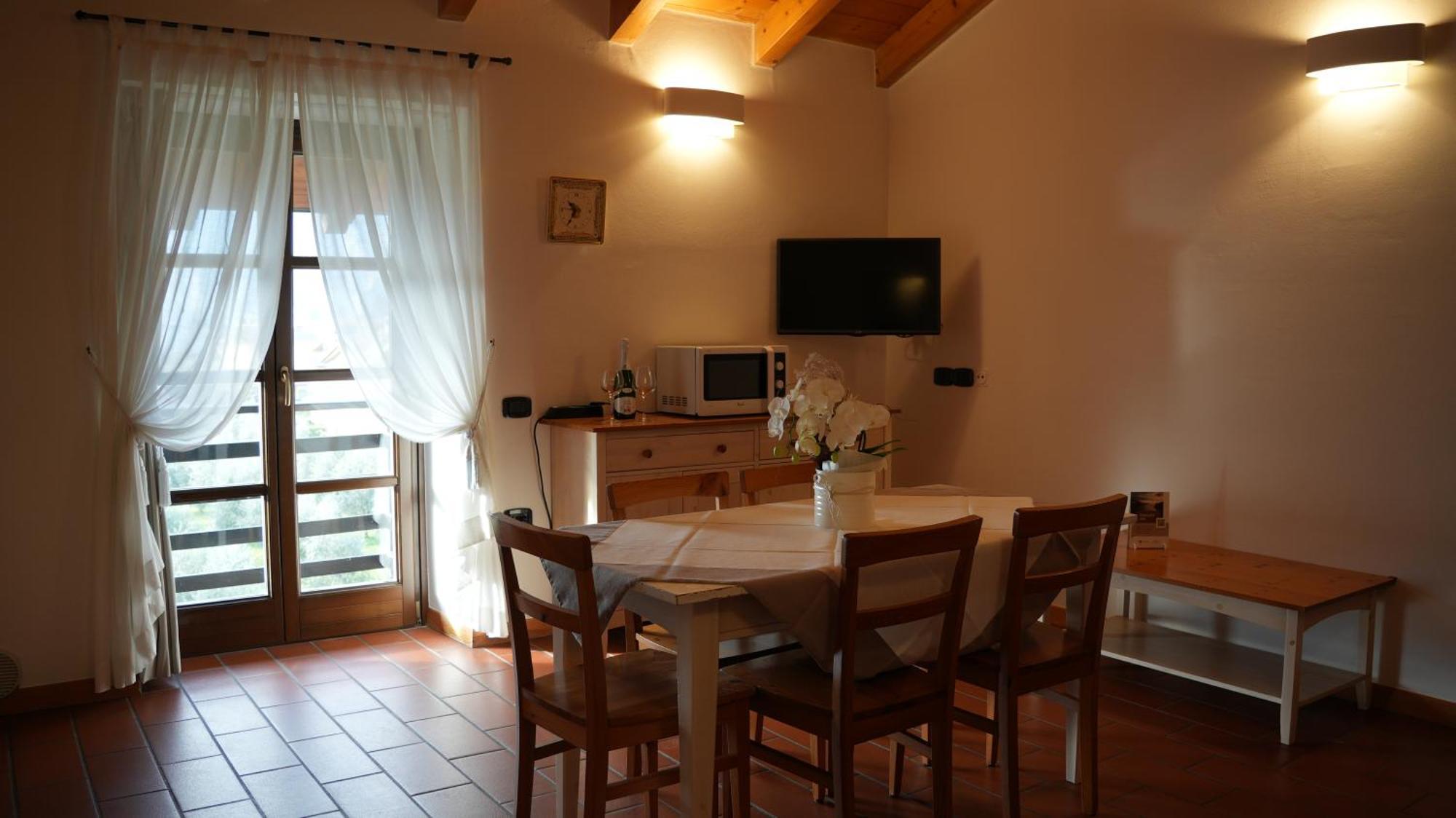 Residence La Colombera Рива дел Гарда Стая снимка