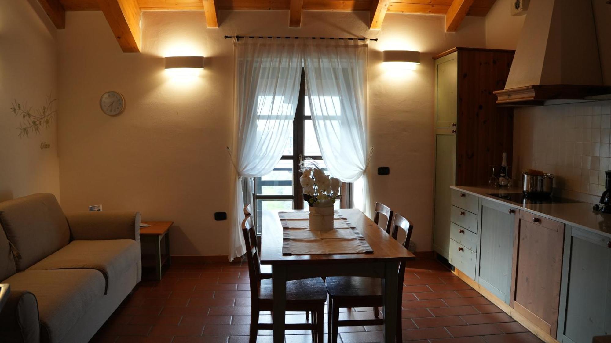 Residence La Colombera Рива дел Гарда Стая снимка